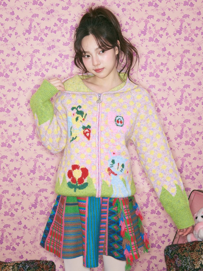 淡いピンクのドット柄と小動物が愛らしい、フード付きニットカーディガン。 - トップス - その他の素材 多色