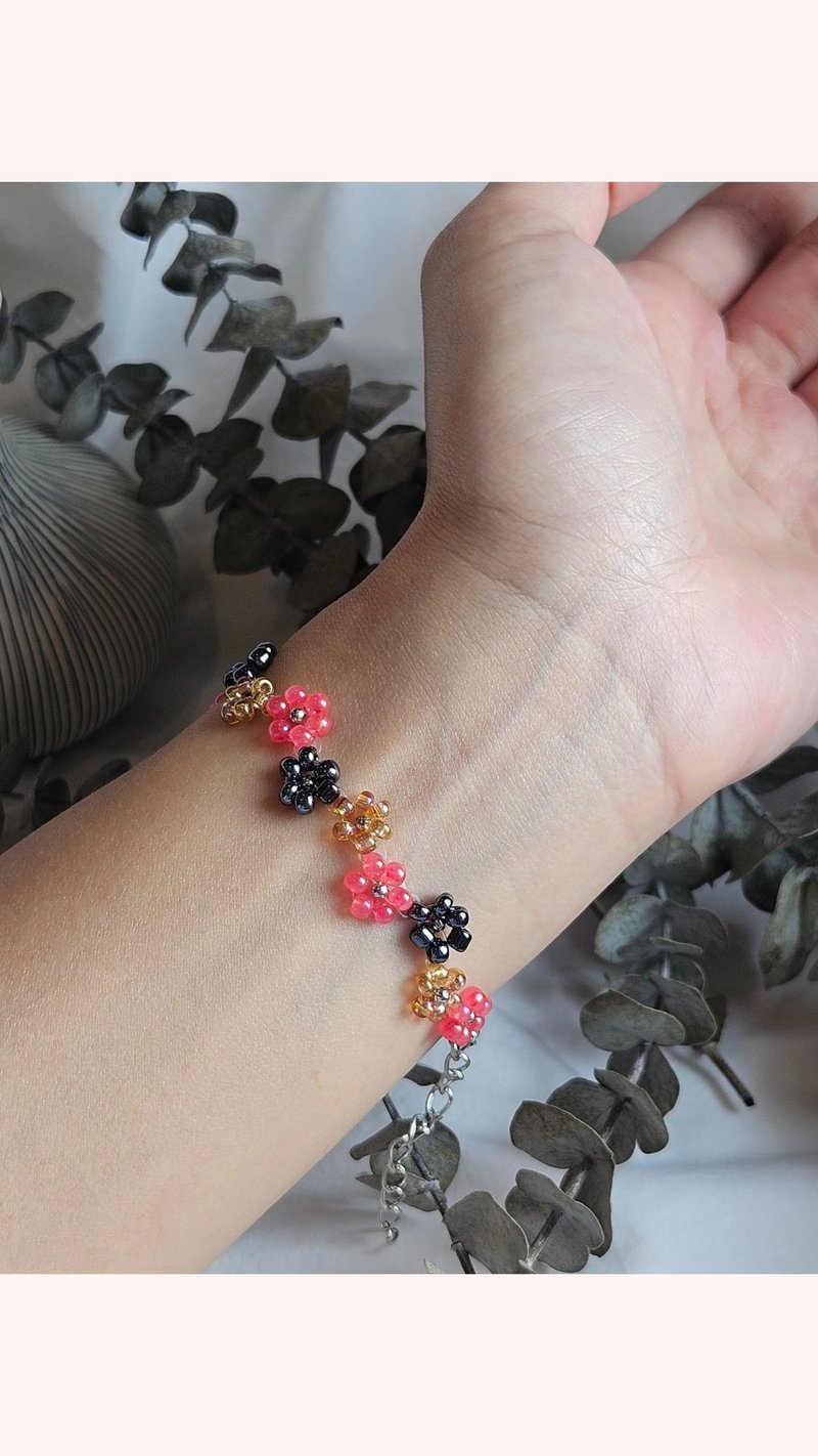 Flower lover beaded bracelet - Bracelets - Precious Metals Multicolor