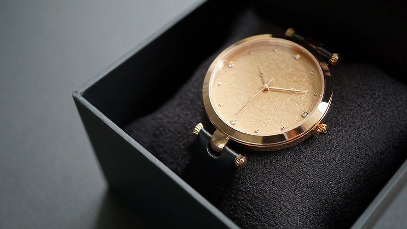 Ingenuity CityLife Series  Simple Black ─ Fashion Watch - นาฬิกาผู้หญิง - โลหะ สีทอง
