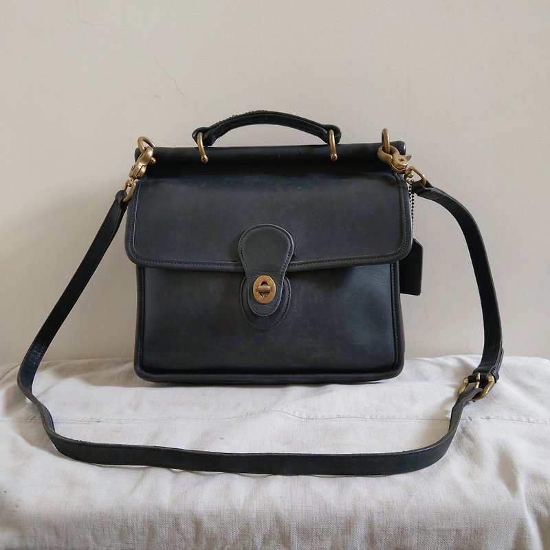 Leather bag_B026 - กระเป๋าแมสเซนเจอร์ - หนังแท้ สีดำ
