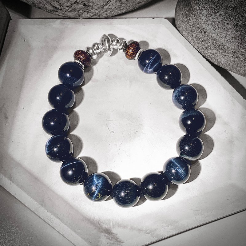 12mm Blue Stone Agarwood Silver Bracelet - สร้อยข้อมือ - เครื่องประดับพลอย 