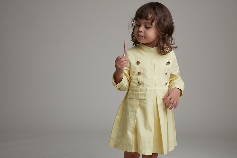Yellow military style dress - ชุดเด็ก - ผ้าฝ้าย/ผ้าลินิน สีเหลือง