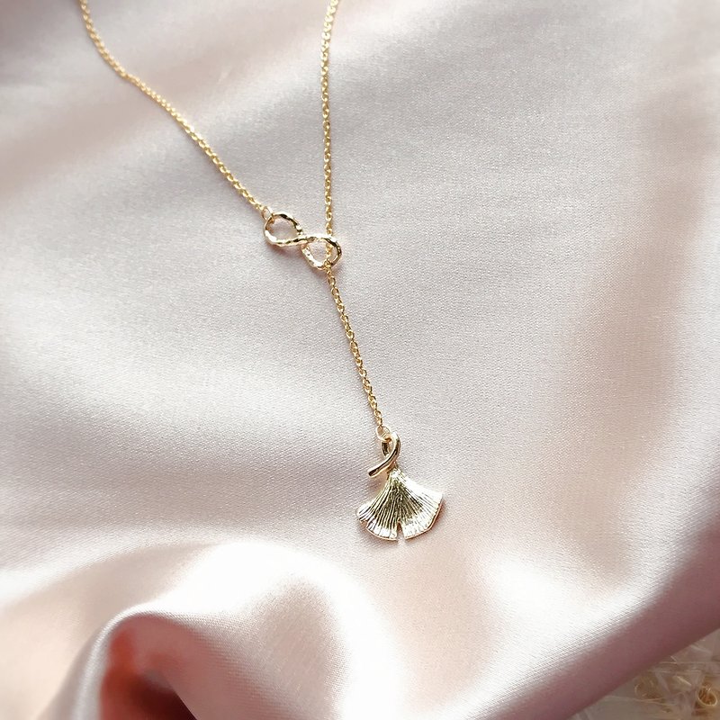 Ginkgo Leaf Infinity Symbol Gold Plated Necklace Gift - สร้อยคอ - โลหะ สีทอง