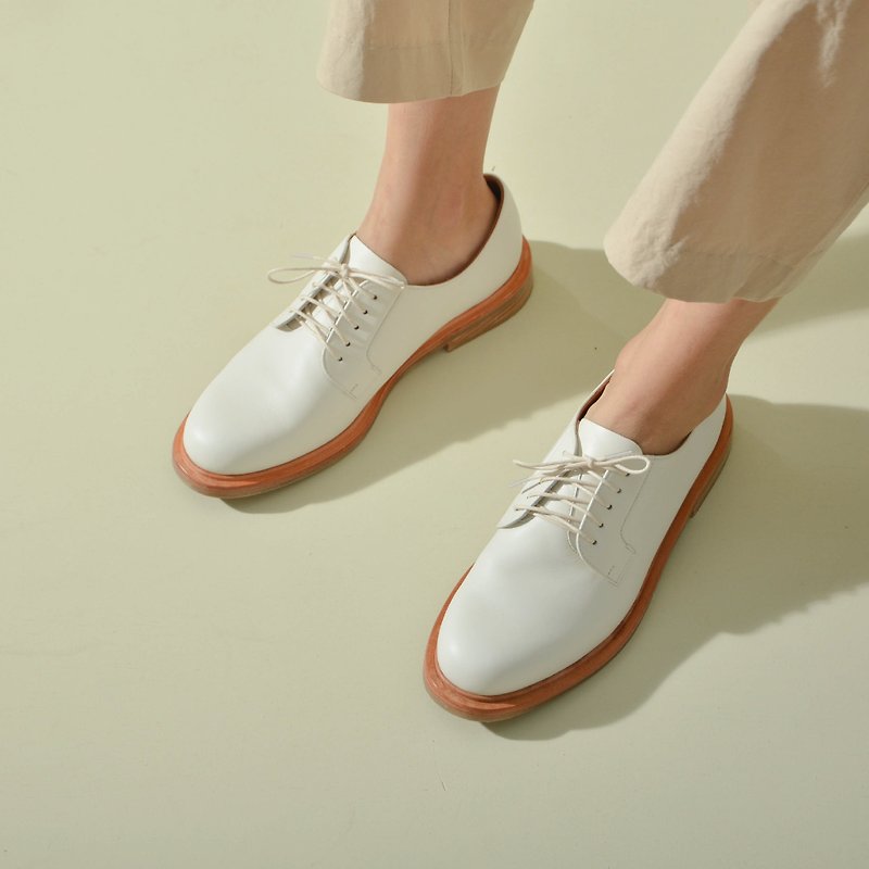 Blücher shoes P03 off-white - original color [handmade after ordering] - รองเท้าหนังผู้หญิง - หนังแท้ ขาว
