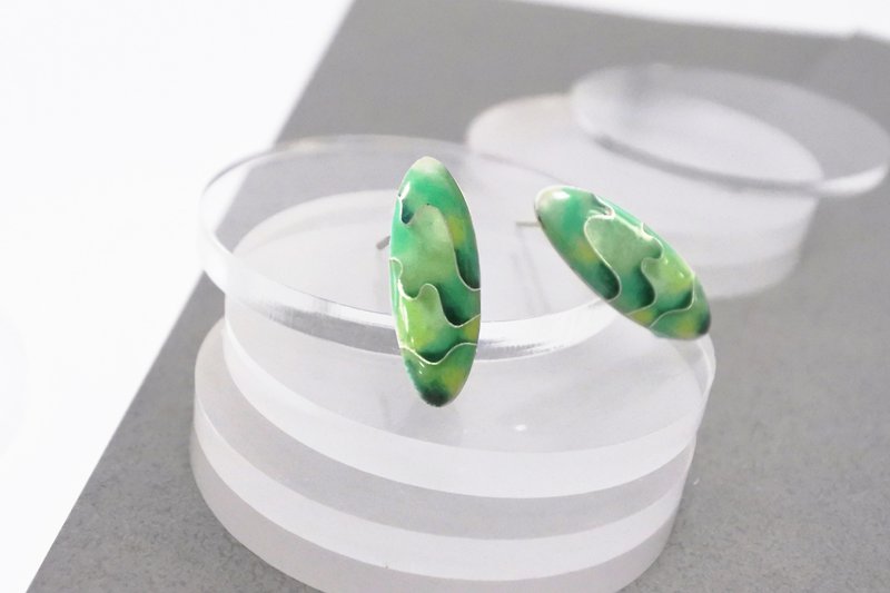 Microwave Texture-Enamel Earrings Oval Green - ต่างหู - วัตถุเคลือบ สีเขียว
