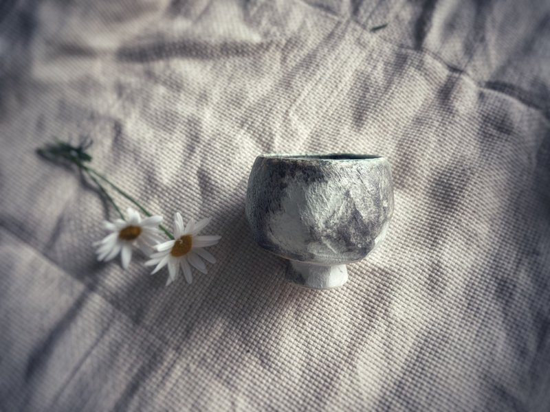 蘇打燒小缽 / 靜心時光的未定義 - 燃燒甕 儲物罐 小花器 筆筒 - 花瓶/花器 - 瓷 銀色