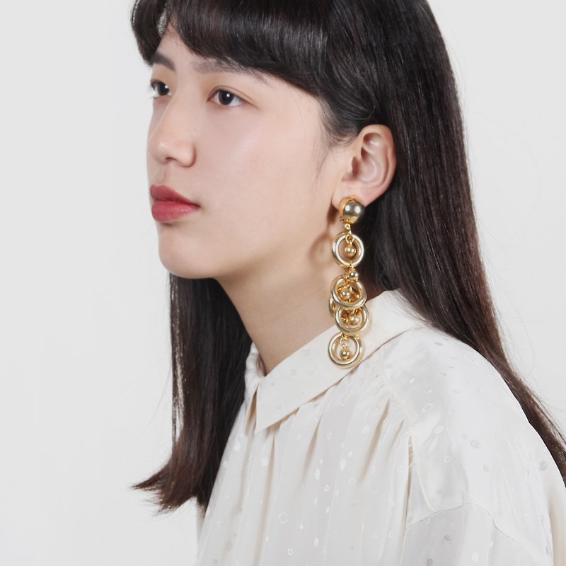 【蛋植物古着】圓環穗型夾式古董耳環 - 耳環/耳夾 - 其他金屬 金色
