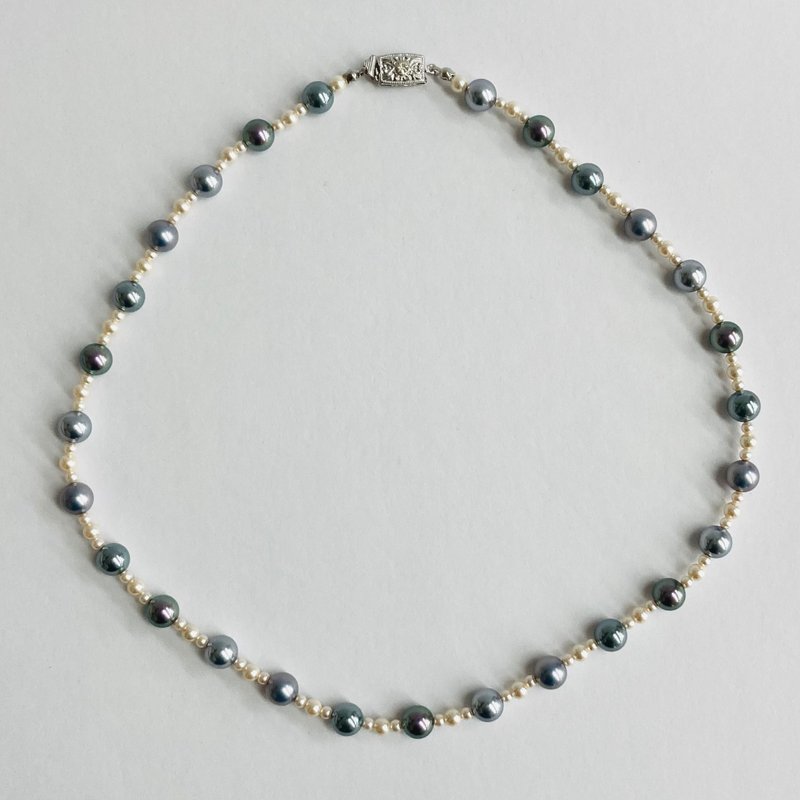 Glass pearl multicolor medium necklace/8mm approx. 50cm/blue gray mix/made in Japan - สร้อยคอ - แก้ว สีน้ำเงิน