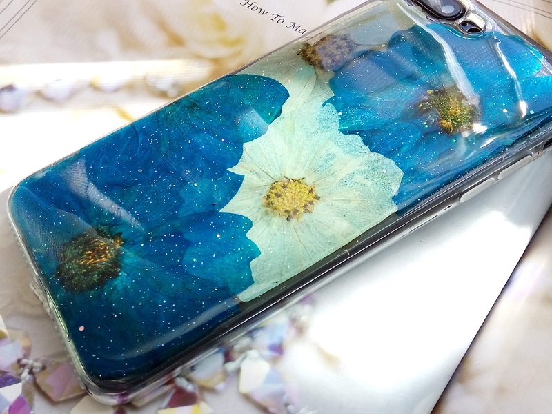 Handmade phone case, Pressed flowers phone case, Blue Cosmos - Phone Cases - Plastic Blue
