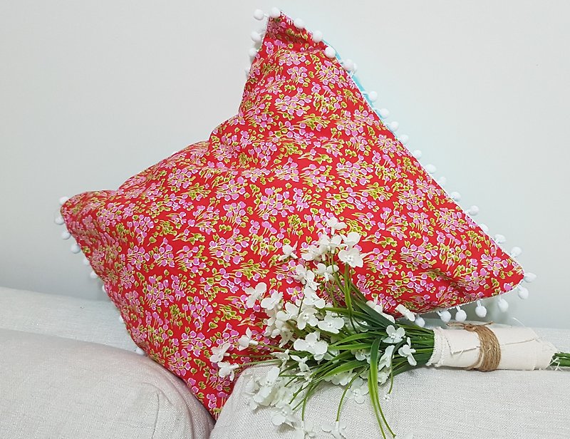 Nordic pastoral style retro classic red flower pattern, white fur ball pillow pillow cushion cushion pillowcase - หมอน - ผ้าฝ้าย/ผ้าลินิน สีแดง