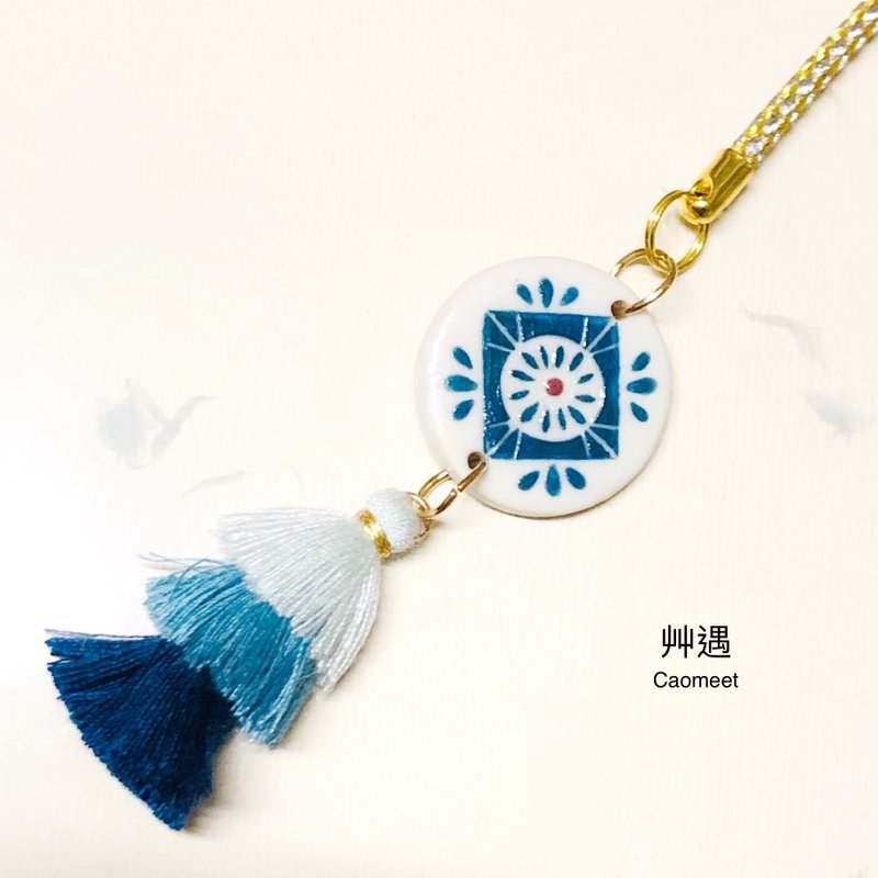 Ceramic hand-painted pendant dark blue series - พวงกุญแจ - เครื่องลายคราม 