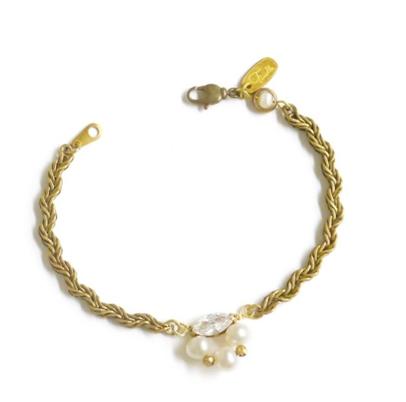[Ficelle Fei Yarn Light Jewelry] [Pearls] Clara Melody-Scherzo - Bracelets - Gemstone White
