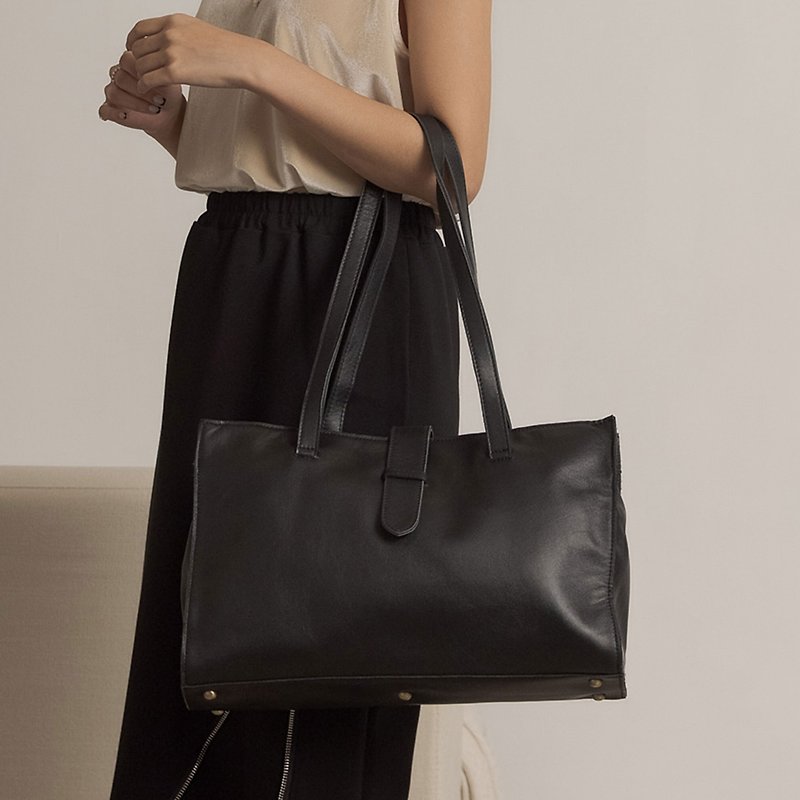 To work to punch a long strap briefcase - Handbags & Totes - Genuine Leather Black