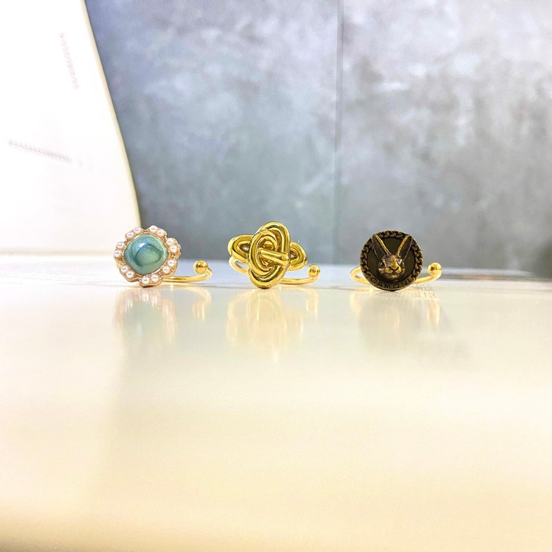 14k Gold Button Ring - แหวนทั่วไป - โลหะ สีทอง