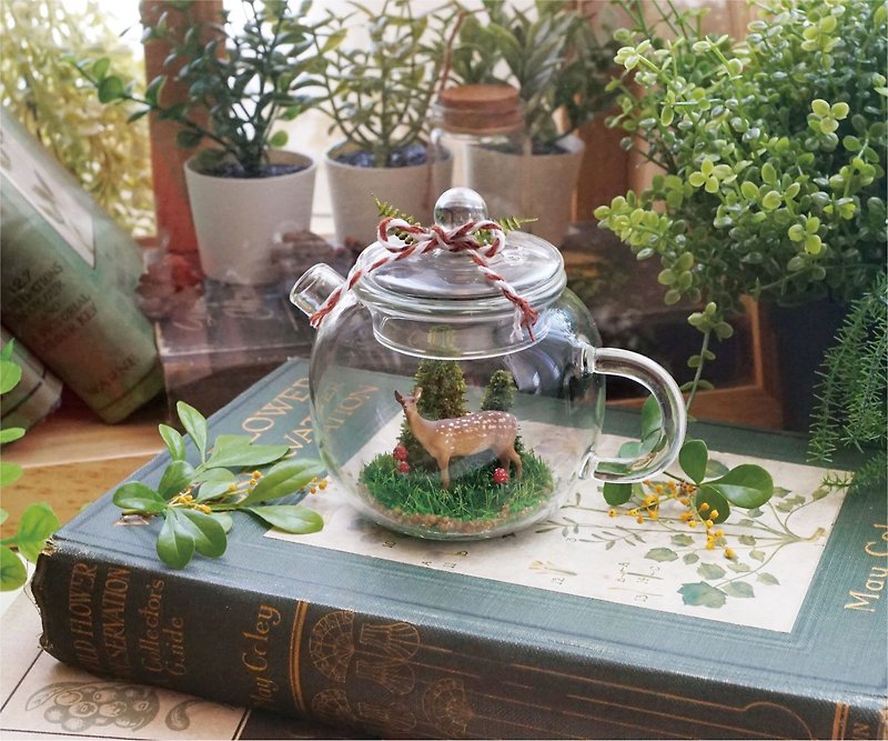 Goat's Milk Home * Handmade / Deer Micro Landscape Forest Healing Gift (Super Mini Pot) - Items for Display - Resin Green
