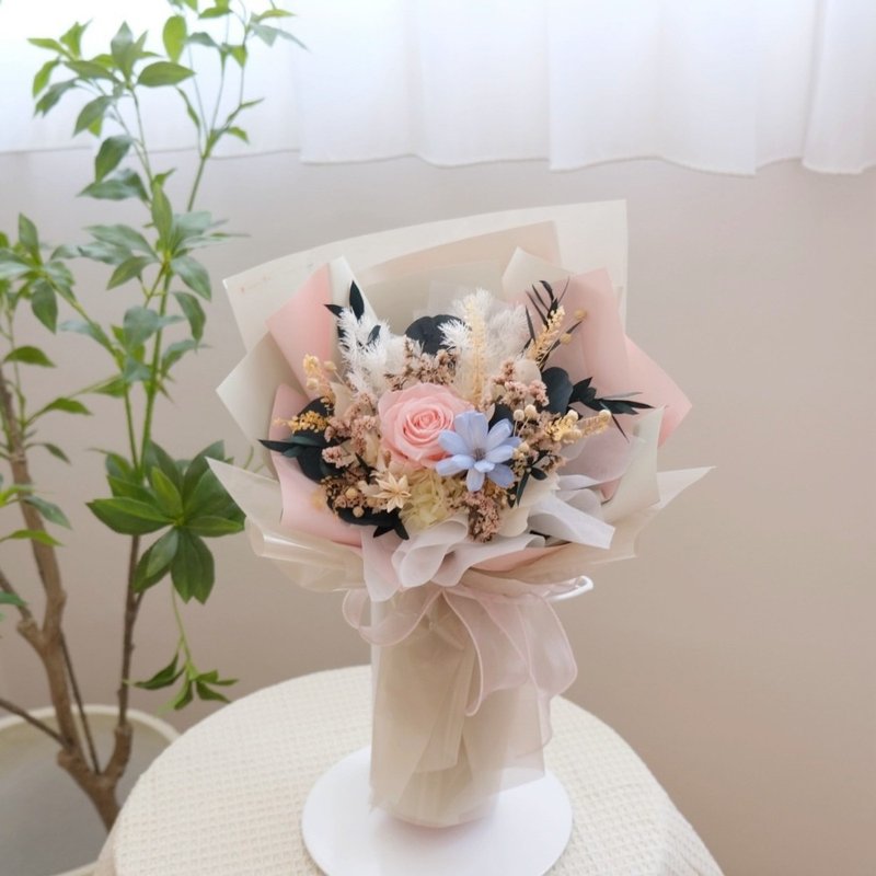 Sweet Days Everlasting Bouquet/Baby Pink - ช่อดอกไม้แห้ง - พืช/ดอกไม้ สีดำ