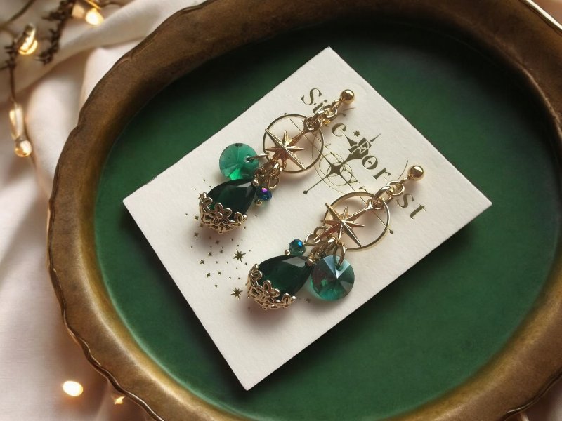 GR the blessing of the stars on the hill where flower lover bloom - Earrings & Clip-ons - Glass Green