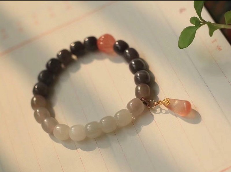 8mm天然和田玉 /和闐玉-煙紫玉 南紅蓮花南紅水滴設計單圈手持手m - 手鍊/手環 - 玉石 綠色