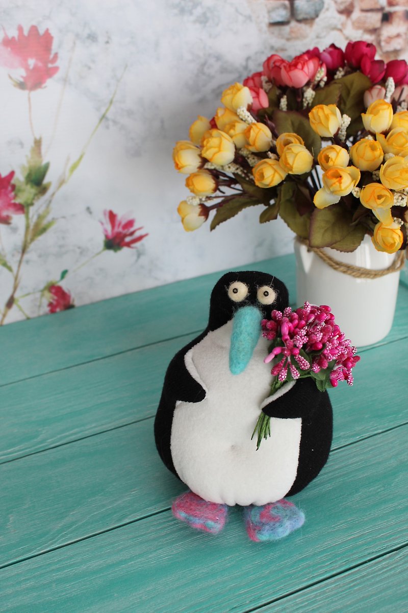 OOAK Stuffed penguin - funny gift for friend - 玩偶/公仔 - 棉．麻 多色