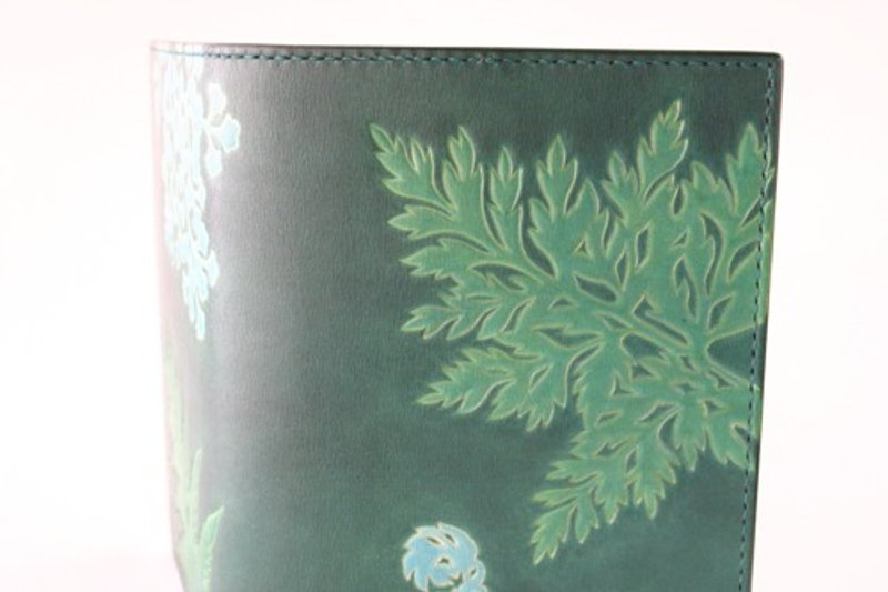 Hand-dyed and hand-stitched leather book cover, Fern - ปกหนังสือ - หนังแท้ สีเขียว