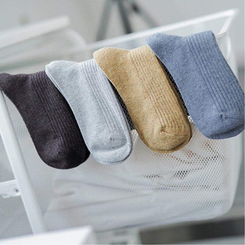 六色 溫暖純色羊毛混紡中筒襪子 羊毛襪 冬天裏的一坨暖腳好物 - 襪子 - 羊毛 黃色
