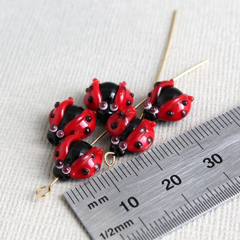 แก้ว งานเซรามิก/แก้ว สีแดง - Ladybug Glass Lampwork Beads DIY Jewelry Making Acceessories 1 pcs