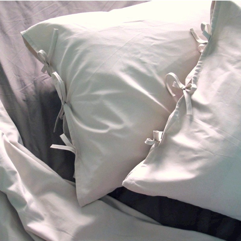 Winter glimmer _100% Turkish organic cotton OCS certified pillowcase two _ cream brown - เครื่องนอน - ผ้าฝ้าย/ผ้าลินิน สีกากี