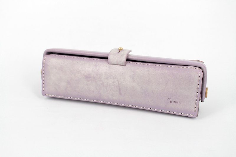 MOOS 美式復古 醫生口金包設計 的 皮革筆盒 (薰衣草色) - 筆盒/筆袋 - 真皮 粉紅色