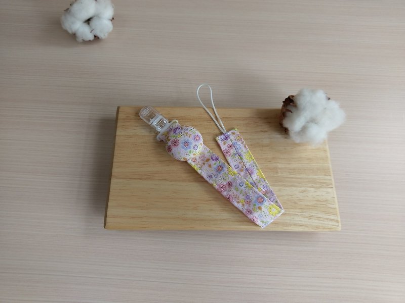 Kiss baby cotton flowers / vanilla pacifier chain, toy chain (pink) - ผ้ากันเปื้อน - ผ้าฝ้าย/ผ้าลินิน สึชมพู
