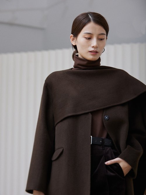 vitatha 番塔塔 巧克力棕色 2色 5%羊絨 立體剪裁圍巾式層次領雙面羊毛插肩袖大衣