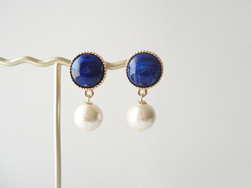 พลาสติก ต่างหู สีน้ำเงิน - Blue Marble acrylic beads cabochon and cotton pearl, clip on earrings