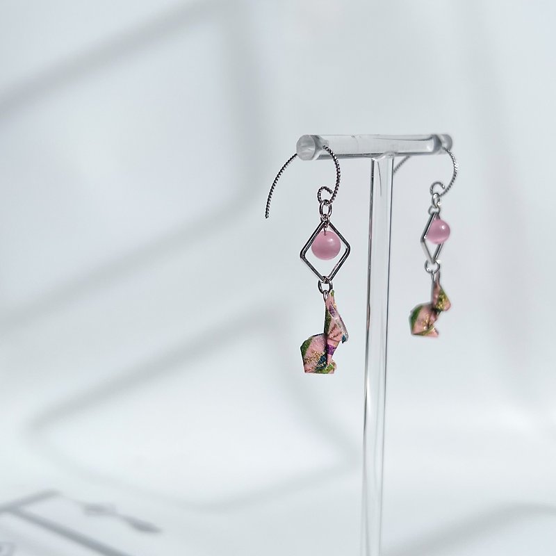 Chearrings | Origami Washi Paper Origami Bunny Earrings | Style R001 - Earrings & Clip-ons - Paper Pink