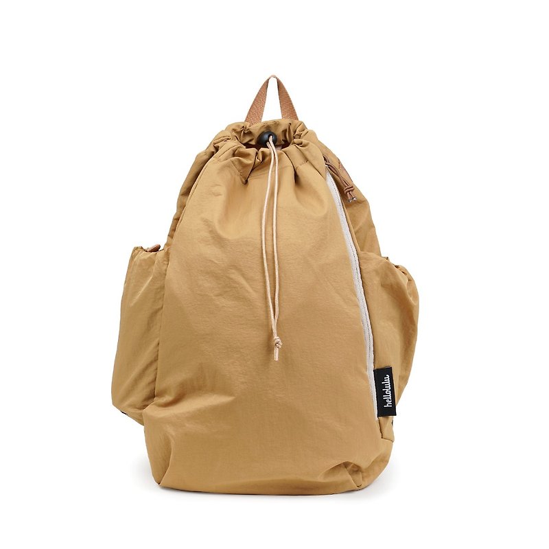 Sustainable RE Series | ROWAN All day backpack (Light Walnut) - กระเป๋าเป้สะพายหลัง - เส้นใยสังเคราะห์ สีกากี