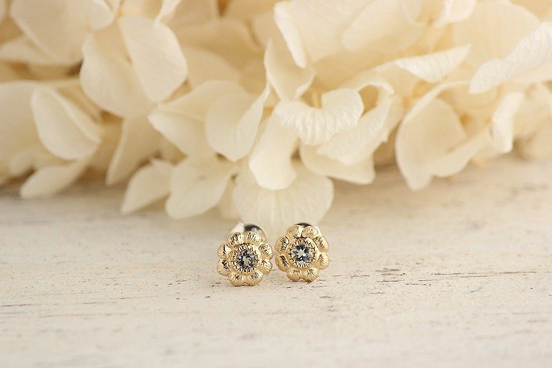 K18GP aquamarine floret earrings - Earrings & Clip-ons - Gemstone Blue