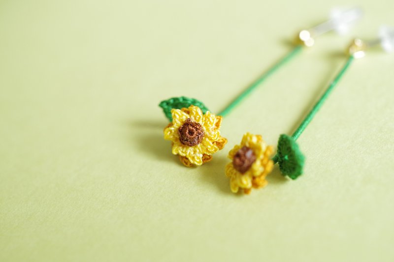 august sunflower Clip-On or earrings classic - Earrings & Clip-ons - Cotton & Hemp Yellow