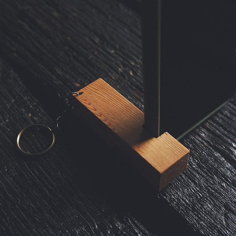台灣檜木鑰匙圈手機架 隨身原木手機架 檜木研究室系列 - 鑰匙圈/鎖匙扣 - 木頭 