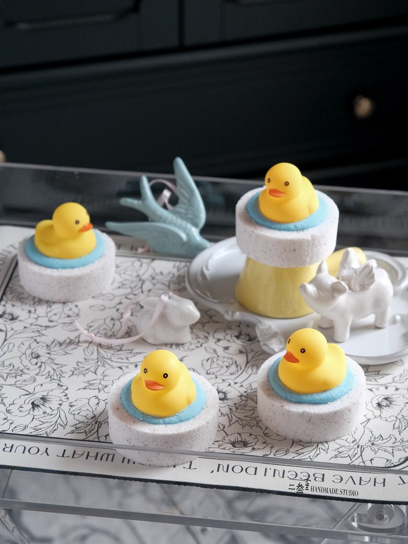 [Room 2 and 3] Duckling Bath Ball 3060 is for two people - Other - Other Materials 