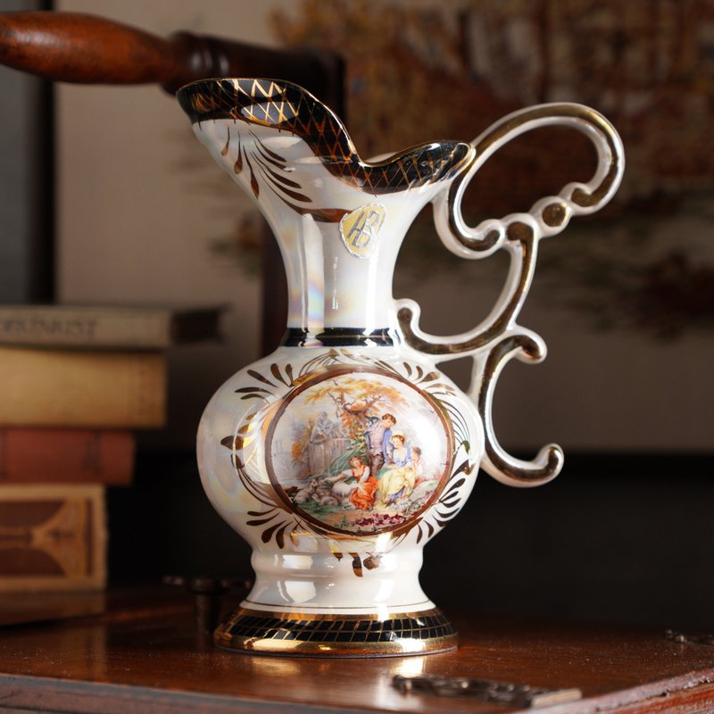 Vintage Belgian partly-handpainted decorative picther from the Bequet Company - เซรามิก - เครื่องลายคราม หลากหลายสี