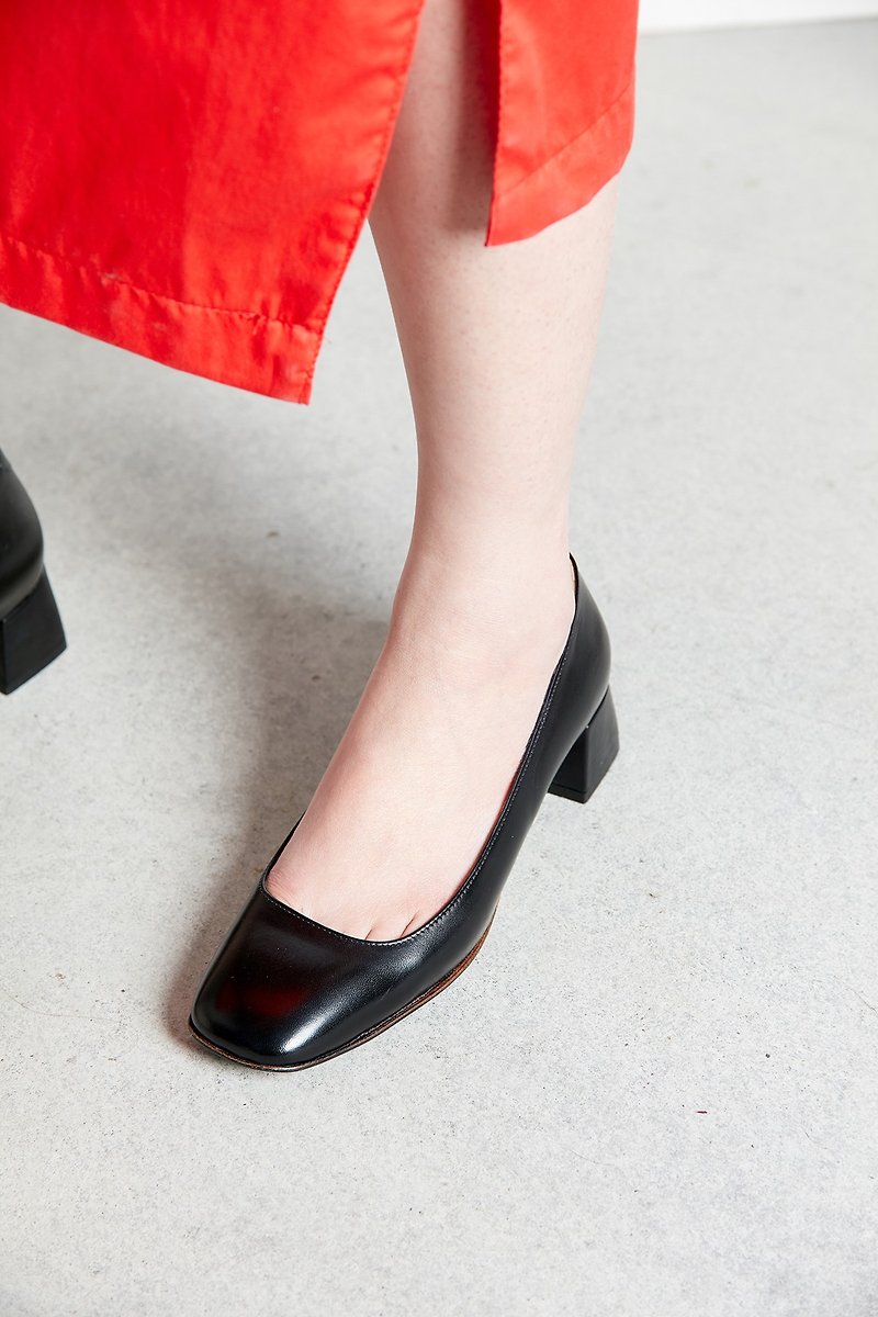 HTHREE Classic Square Heel Shoes / Black / Square Toe Heels - รองเท้าอ็อกฟอร์ดผู้หญิง - หนังแท้ สีดำ