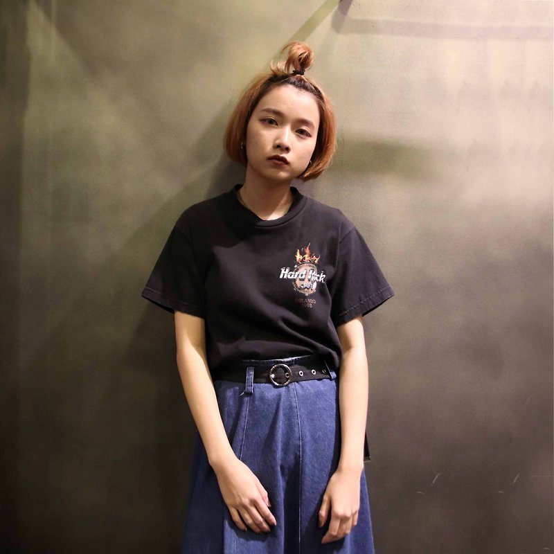 Tsubasa.Y Antique House A02 Hard Rock Black Tee, vintage brand T-shirt T-shirt - เสื้อยืดผู้หญิง - ผ้าฝ้าย/ผ้าลินิน สีดำ