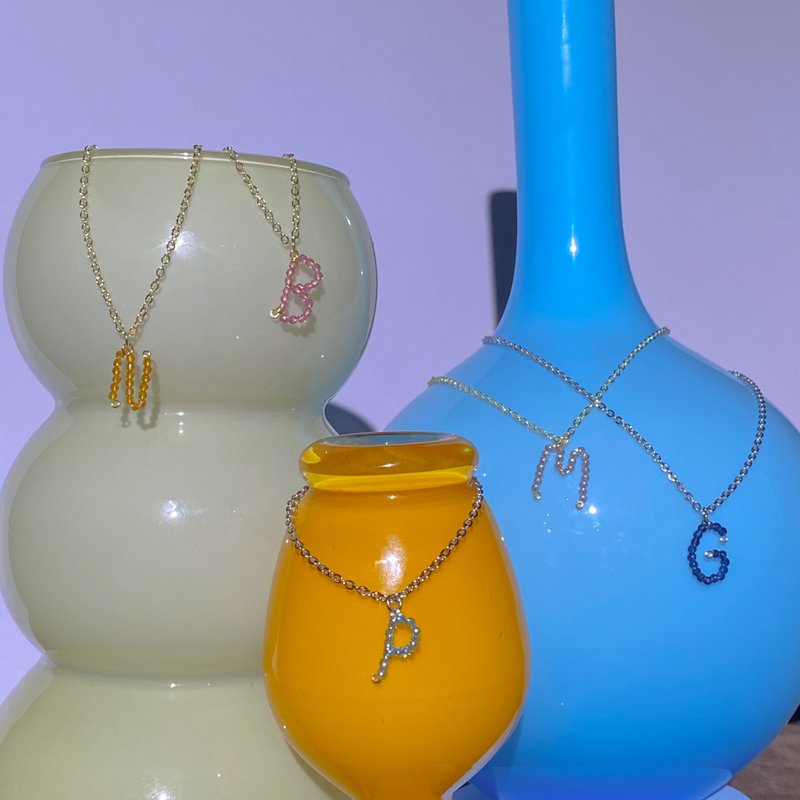 Necklace Alphabet Glass Bead - 項鍊 - 銅/黃銅 金色
