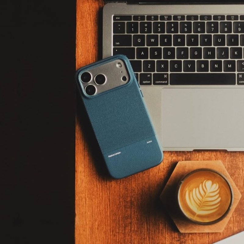 Native Union | 巴黎系列手機殼 夜藍 適用iPhone17/16系列 - 手機殼/手機套 - 人造皮革 藍色