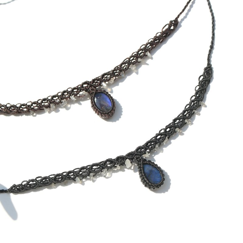 Vintage lace labradorite choker Wax thread braid - สร้อยคอ - คริสตัล สีดำ