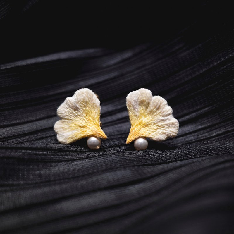 Mini Ginkgo Handmade Embroidered Earrings - ต่างหู - งานปัก สีเหลือง