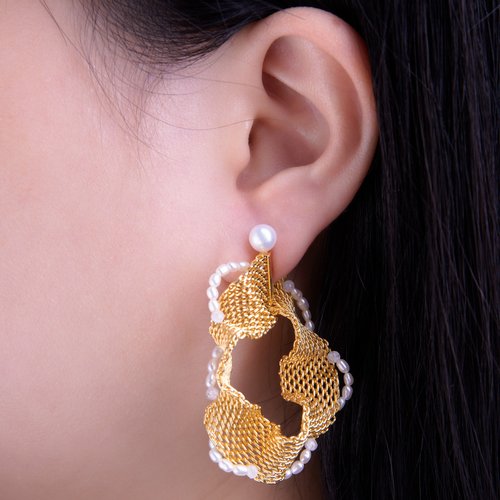 Olivia Yao Jewellery 最佳禮物【金屬布工藝】月光石珍珠刺繡耳環