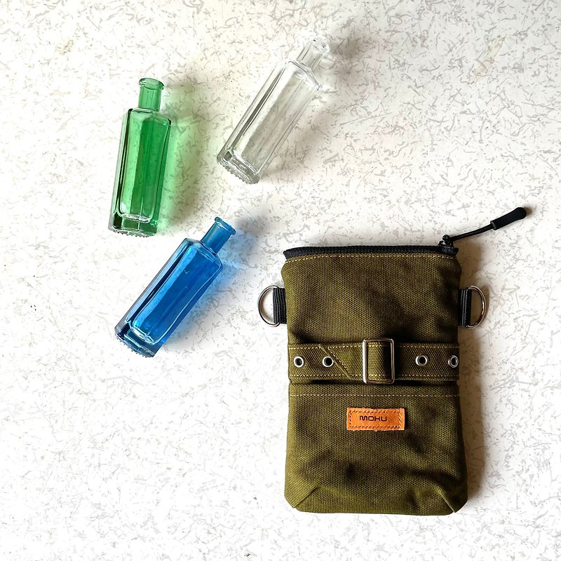 Smartphone belt pouch・khaki - กระเป๋าเครื่องสำอาง - ผ้าฝ้าย/ผ้าลินิน สีเขียว