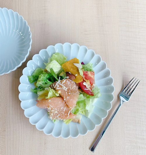 東京食器 - 讓你的料理變漂亮 青白瓷菊皿 (21cm) /洸琳窯