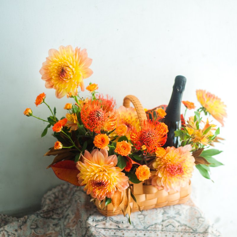 Warm orange gift flower baskets | Flower table flowers | Spring Festival gifts | Customized - ช่อดอกไม้แห้ง - พืช/ดอกไม้ สีส้ม