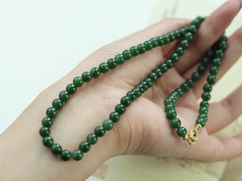 Natural Hotan jade/Hotian jade raw ore Russian material spinach green jasper. Design multi-circle bracelet necklace and other multi-purpose - สร้อยข้อมือ - หยก สีเขียว