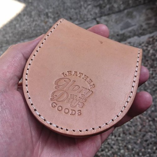 Horseshoe-shaped coin purse with foal stitching. Horseshoe-shaped coin purse  with genuine leather and full hand stitching. - Shop grace' S Leather  Handmade Coin Purses - Pinkoi